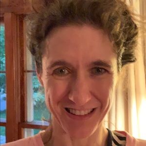 Meet your Posher, Laura